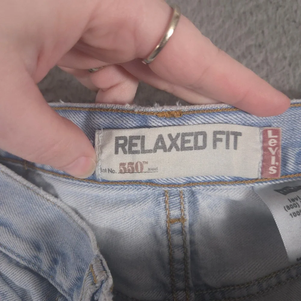 VINTAGE Levi's Jeans Mens 33x30 Light Wash 550 Relaxed Fit Tapered Leg Denim 00s